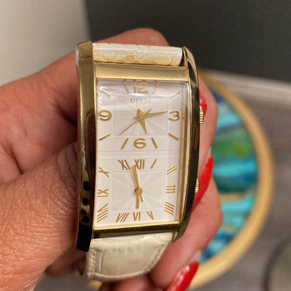 Guess Watch - Picture 10 of 11